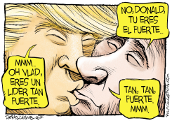 BESO TRUMP PUTIN  by Daryl Cagle