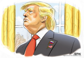 TRUMP LLEVA BOTON DE LA BANDERA RUSA EN LA SOLAPA by RJ Matson